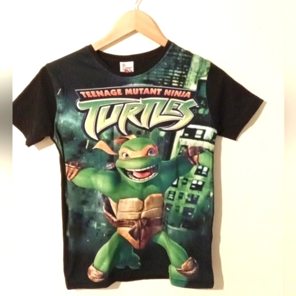 Teenage Mutant Ninja Turtle Tee - Size M/10